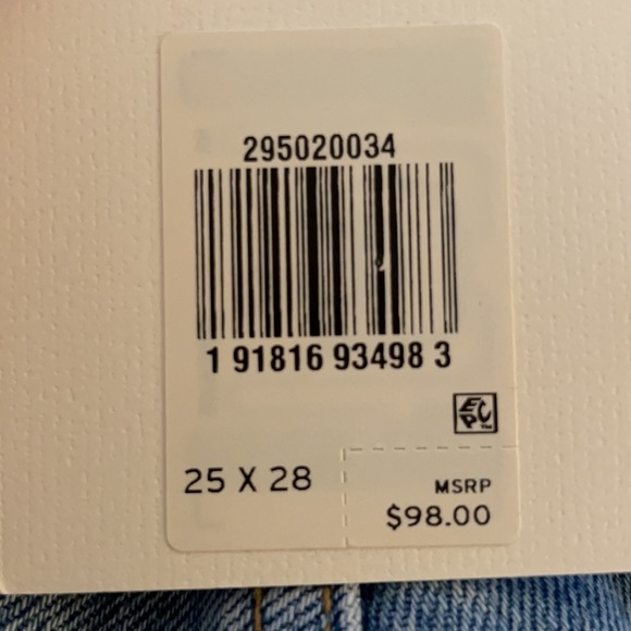 Previously loved Levi’s 502 skinny high rise skinny leg jeans - Picture 10 of 10